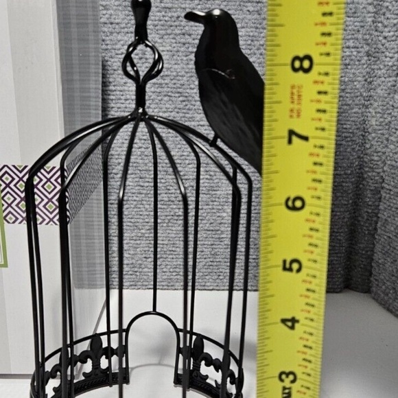 Retired Scentsy Nevermore Warmer Wrap Retired Black Metal New with tag
Wax - Picture 4 of 7